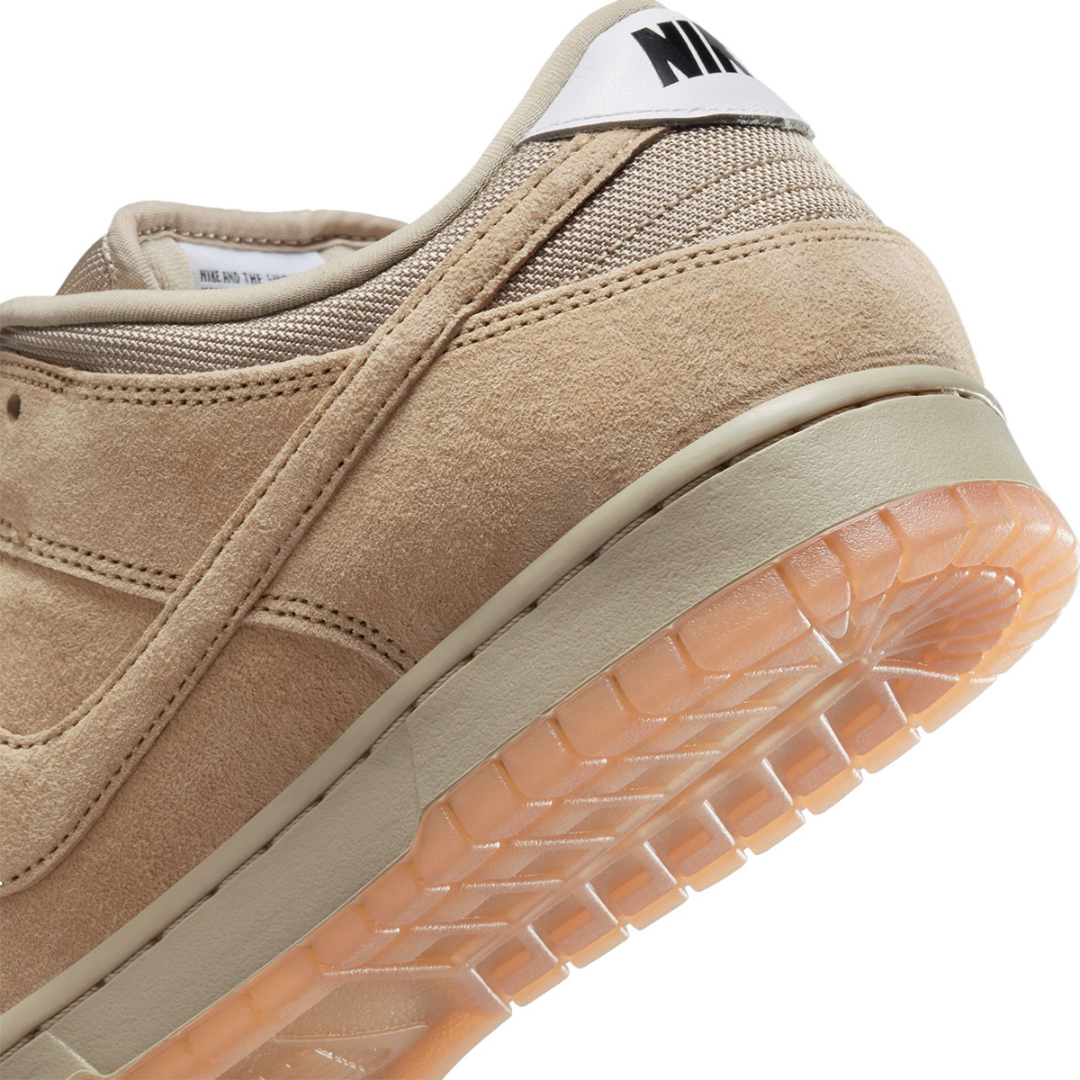 Nike SB Dunk Low Pro B Parachute Beige/Parachute Beige