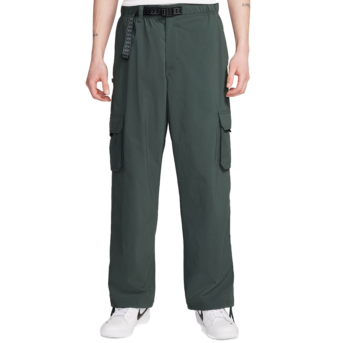 Nike cargo joggers green sale