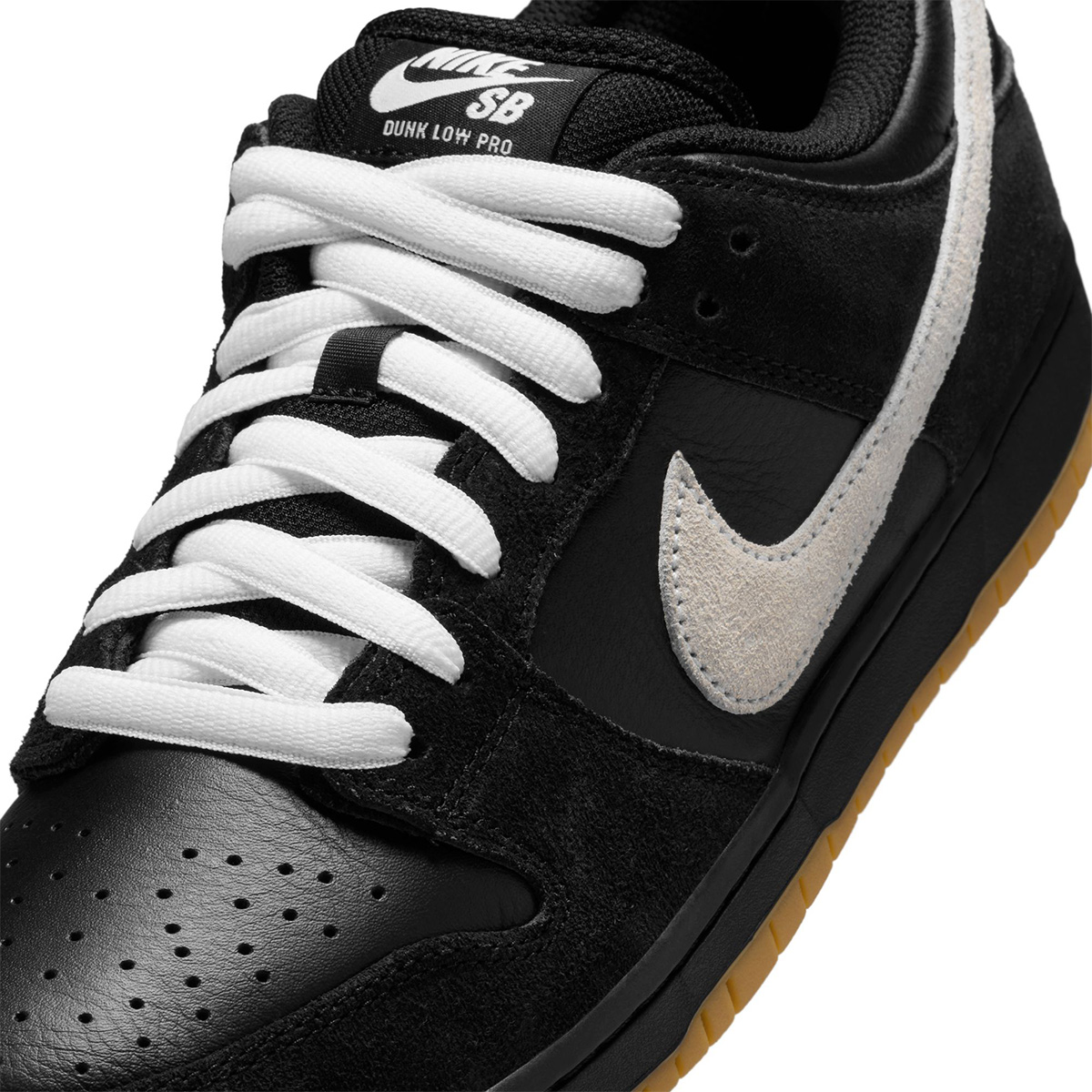 Nike SB Dunk Low Pro Black/White-Black-Gum Light Brown